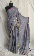 Load image into Gallery viewer, Cream Bell Hearts