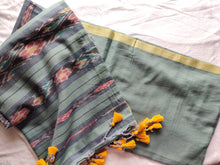 Load image into Gallery viewer, Laboni.. Din Chareya