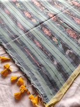 Load image into Gallery viewer, Laboni.. Din Chareya