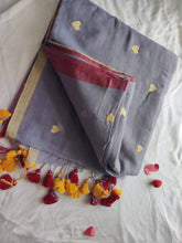 Load image into Gallery viewer, Cream Bell Hearts