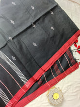 Load image into Gallery viewer, RAAT AKELI HAI