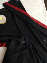 Load image into Gallery viewer, RAAT AKELI HAI