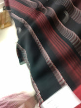 Load image into Gallery viewer, RAAT AKELI HAI