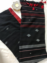 Load image into Gallery viewer, RAAT AKELI HAI