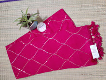 Load image into Gallery viewer, Sitaro ki Jal- Temping pink