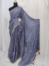 Load image into Gallery viewer, Cream Bell Hearts